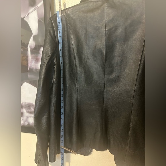 Leather jacket - Picture 6 of 8